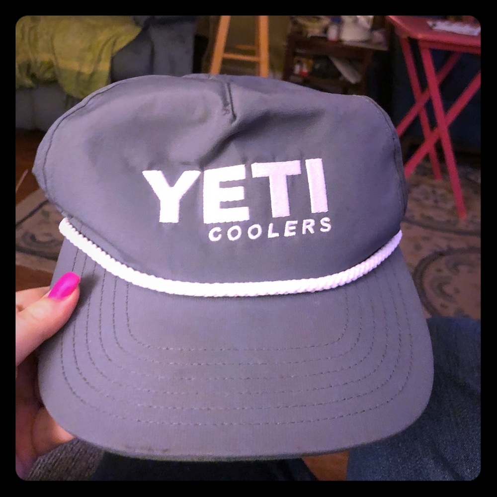 Yeti hat